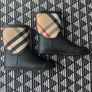 Burberry rain boots